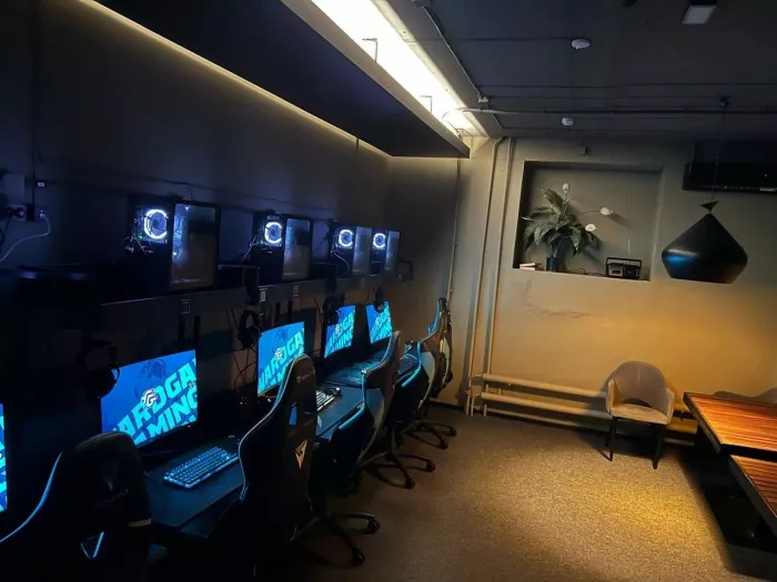Компьютерный клуб "Forward Gaming"