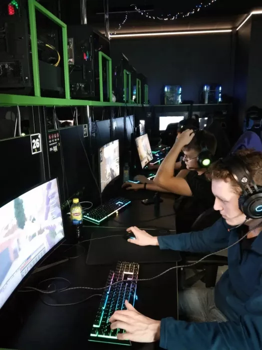 Компьютерный клуб "True Gamers"