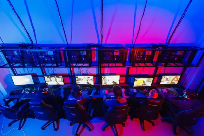 Компьютерный клуб "Digital Clan" на Бориса Богаткова