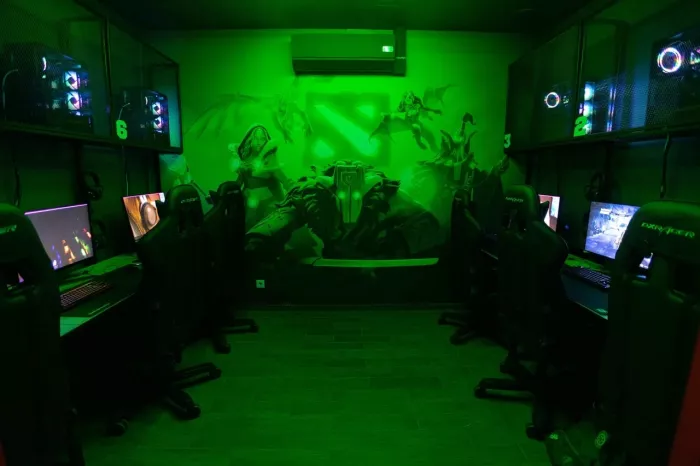 Компьютерный клуб "Digital Clan" на Тюленина