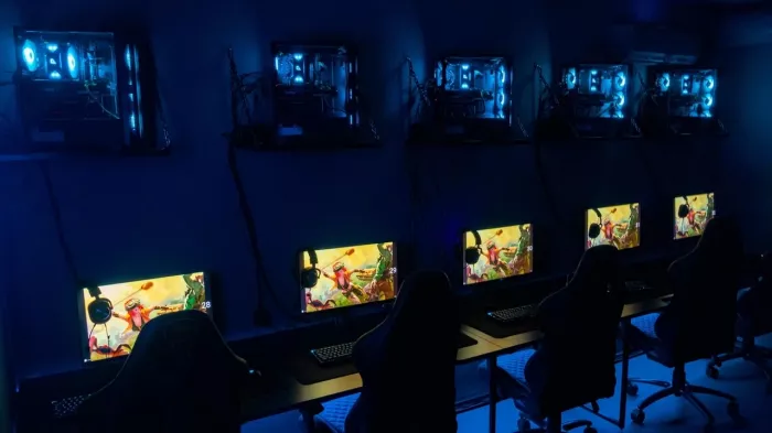 Компьютерный клуб "HighSkill"