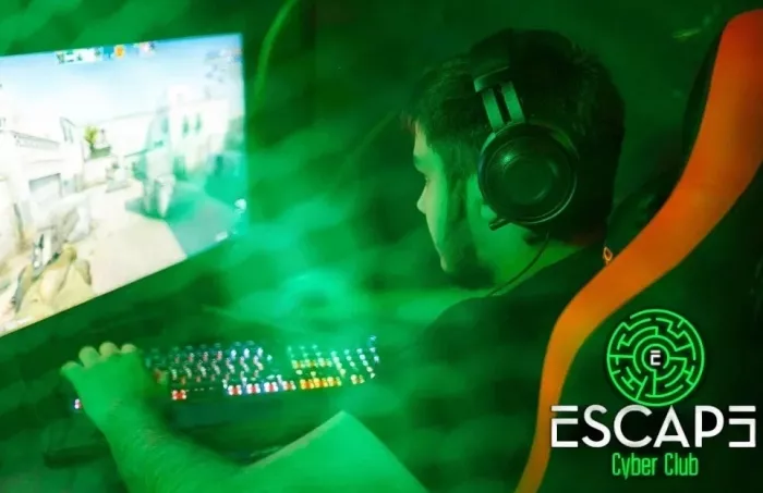 Компьютерный клуб "Escape" на Сибиряков-Гвардейцев