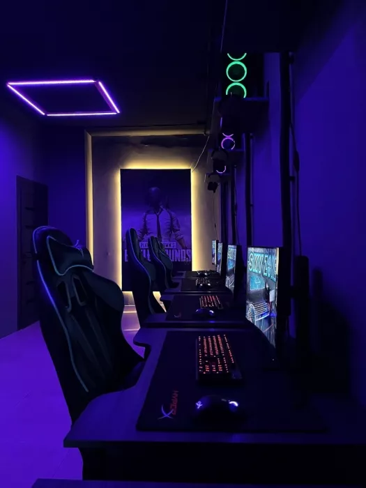 Компьютерный клуб "Sky zone"
