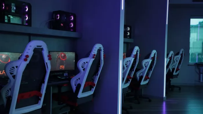 Кибер клуб "Cyber Arena" на Танкаева