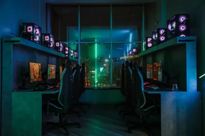Кибер клуб "Cyber Arena" на Танкаева