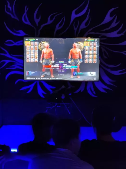 Компьютерный клуб "Playstation"
