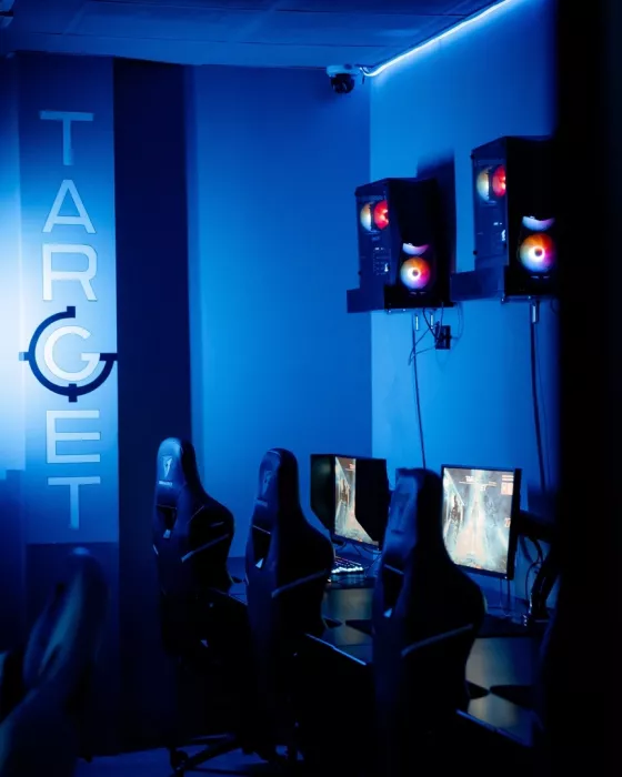 Кибер клуб "Target Cyber Space" на Доваторцев