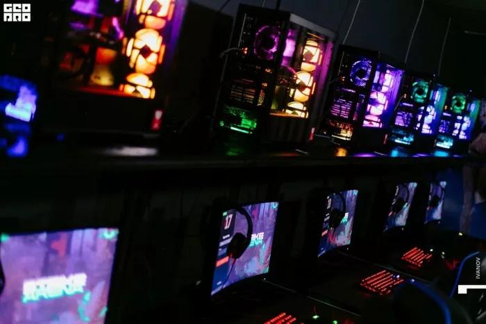 Кибер клуб "Strike Arena"