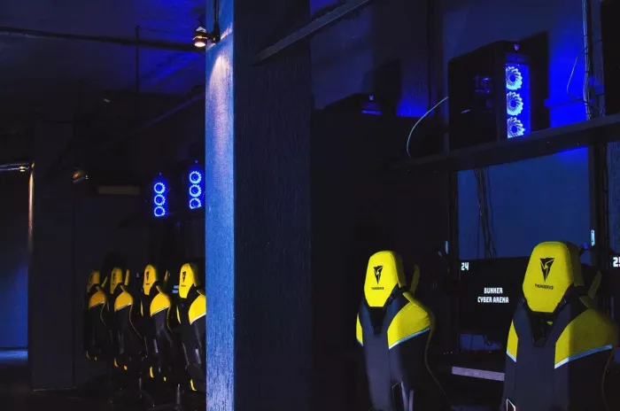 Кибер клуб "Bunker cyber arena"