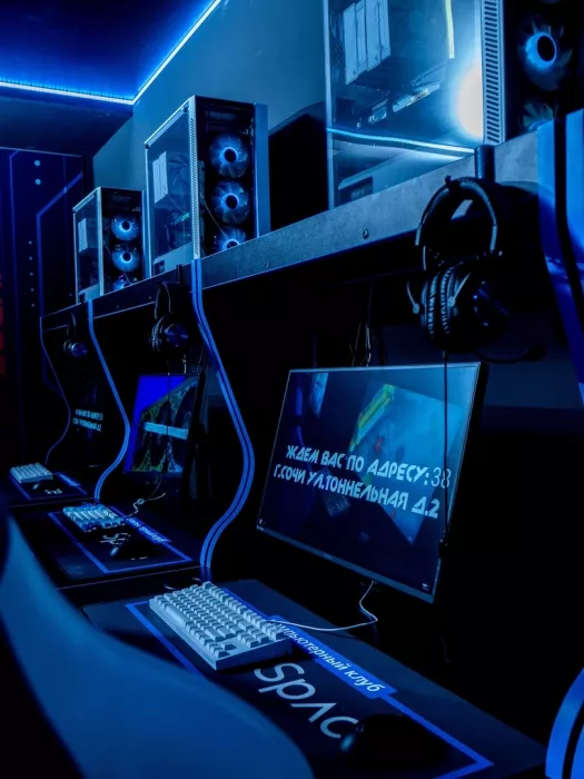 Кибер клуб "Cyber Space"
