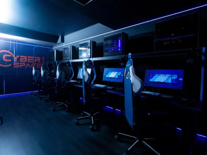 Кибер клуб "Cyber Space"