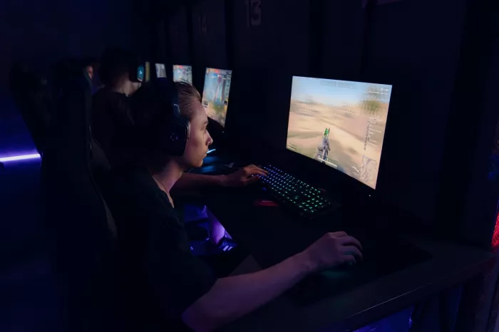 Кибер клуб "In. Game"