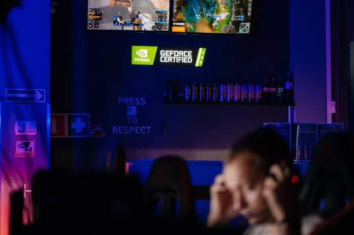 Компьютерный клуб "EZ KATKA"