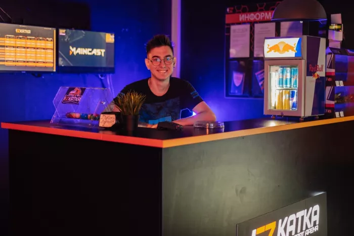 Компьютерный клуб "EZ KATKA"