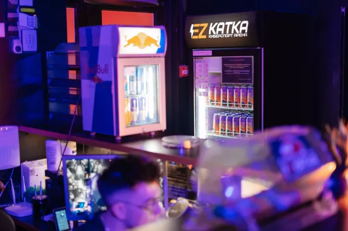 Компьютерный клуб "EZ KATKA"