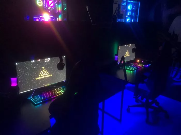 Кибер клуб "Everest Gaming"