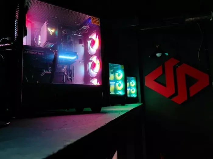 Кибер клуб "SavePoint" на Дубнинской