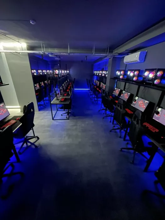 Компьютерный клуб "Stoned Game"