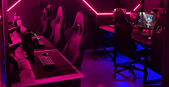 Компьютерный клуб "Rampage Esports Arena"