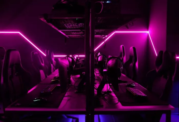 Компьютерный клуб "Rampage Esports Arena"