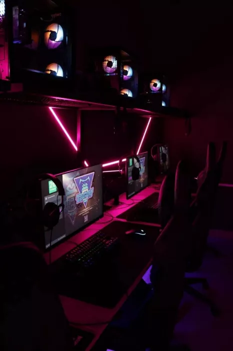 Компьютерный клуб "Rampage Esports Arena"