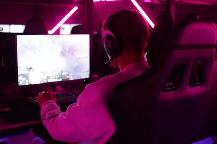 Компьютерный клуб "Rampage Esports Arena"