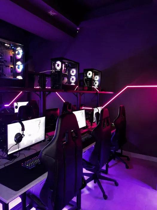 Компьютерный клуб "Rampage Esports Arena"