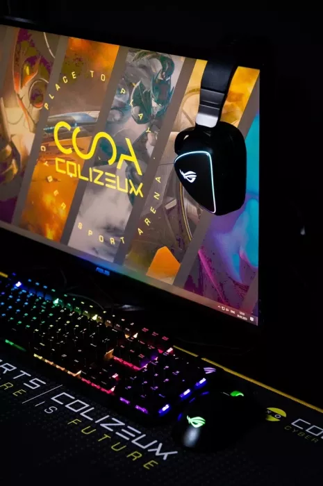 Компьютерный клуб "COLIZEUM"