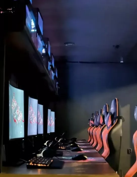 Компьютерный клуб "Navi Game Hub"