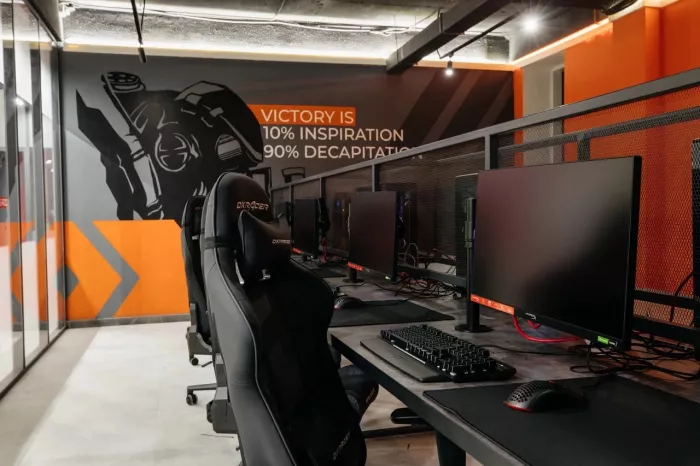Кибер клуб "Aaa Cyber Arena"