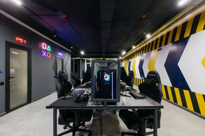 Кибер клуб "Aaa Cyber Arena"