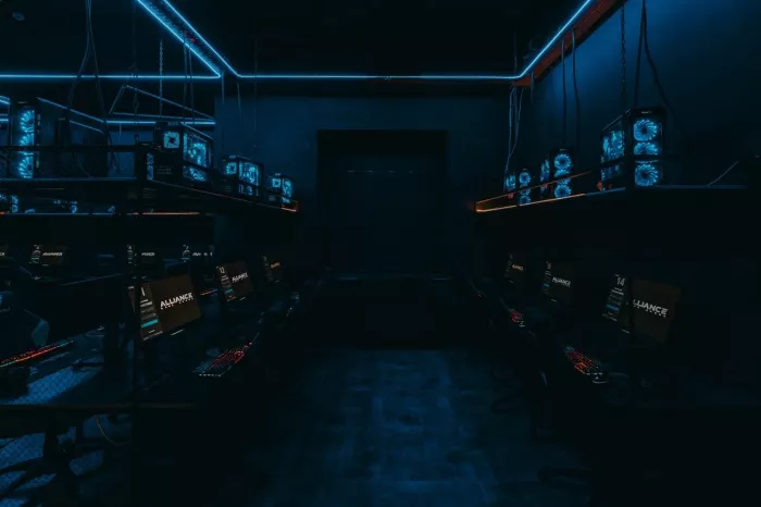 Компьютерный клуб "Alliance Game Arena"