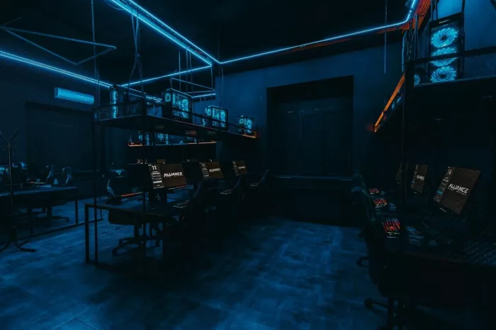 Компьютерный клуб "Alliance Game Arena"