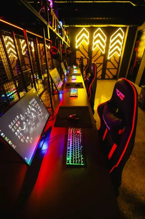 Кибер клуб "Omg Cyber Zone"