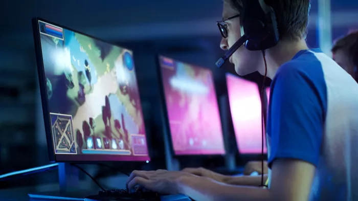 Компьютерный клуб "Marathon PlayStation"