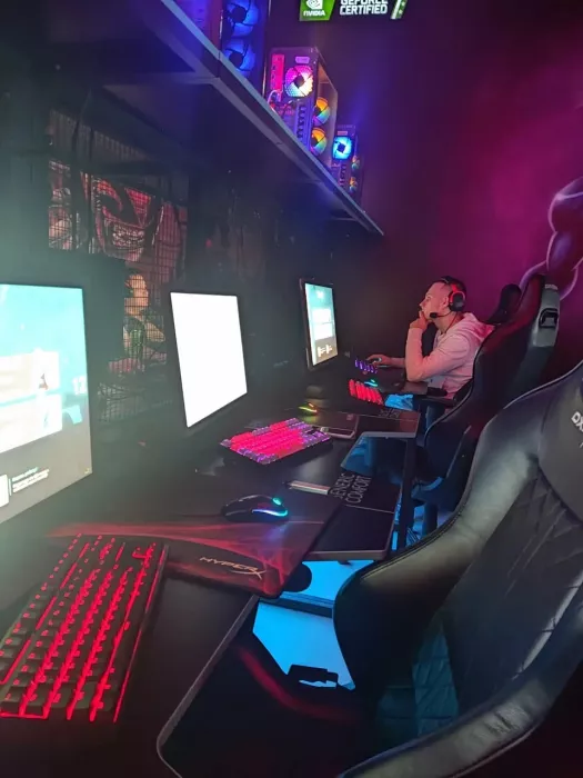 Кибер клуб "Cyber arena Space"