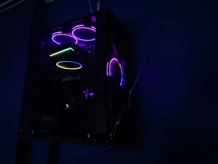 Компьютерный клуб "CyberWave"