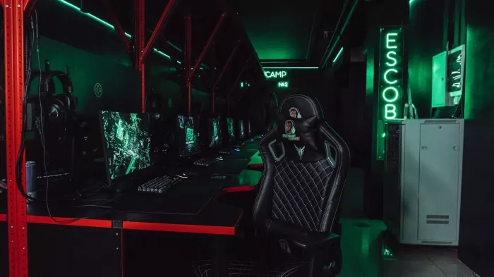 Кибер клуб "Escobar Gaming"