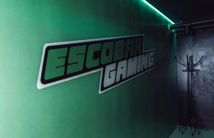 Кибер клуб "Escobar Gaming"