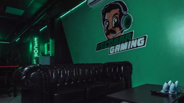 Кибер клуб "Escobar Gaming"