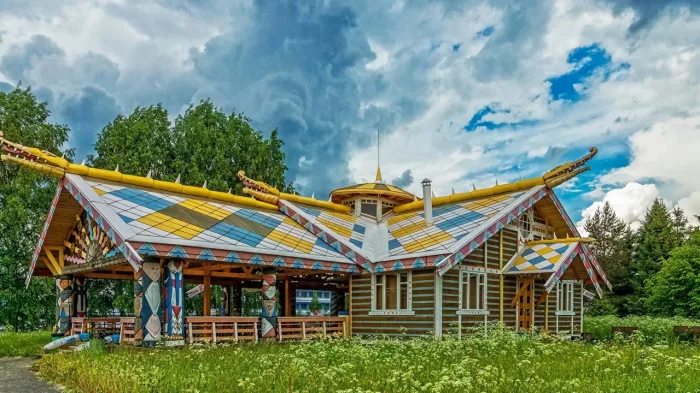 Туристическая компания «Путешествие»