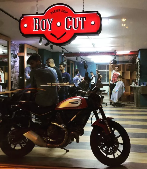 Barbershop BoyCut