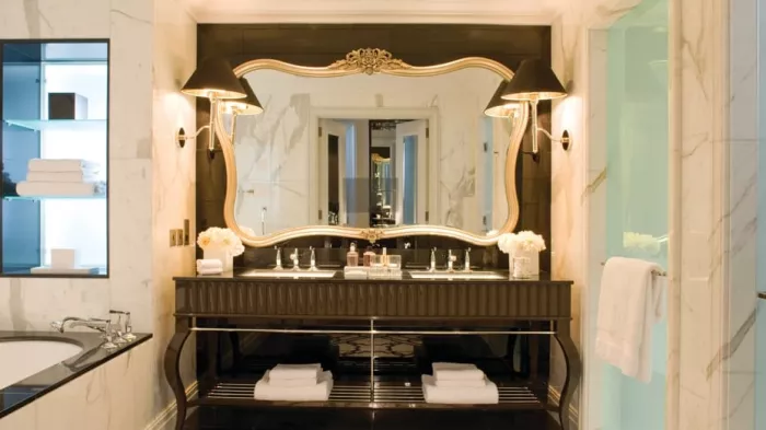 Four Seasons Hotel