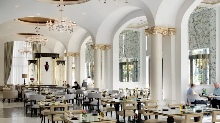 Four Seasons Hotel