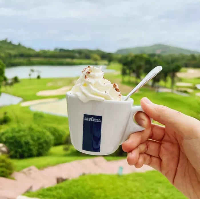 Гольф-Клуб «Blue Canyon Country Club»