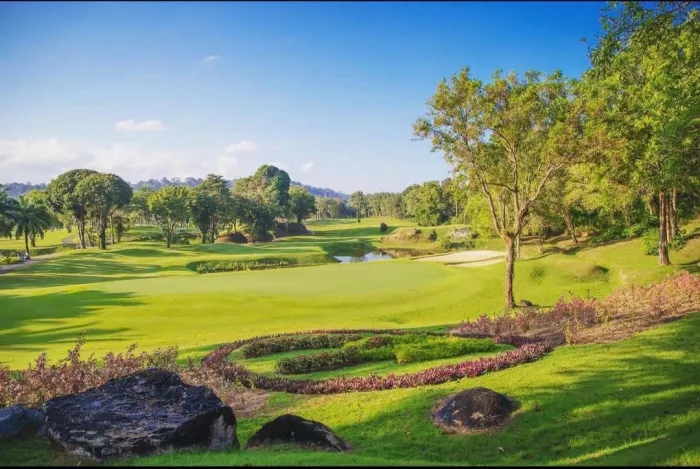 Гольф-Клуб «Blue Canyon Country Club»
