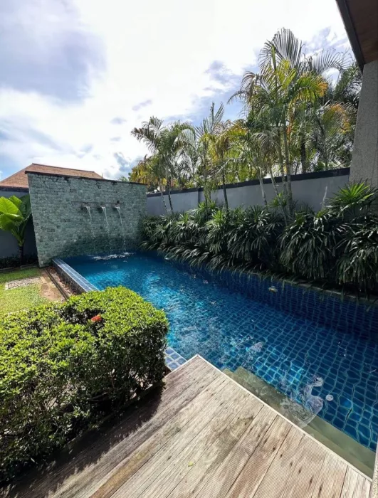 Отель «Saturdays Residence by Brown Starling»