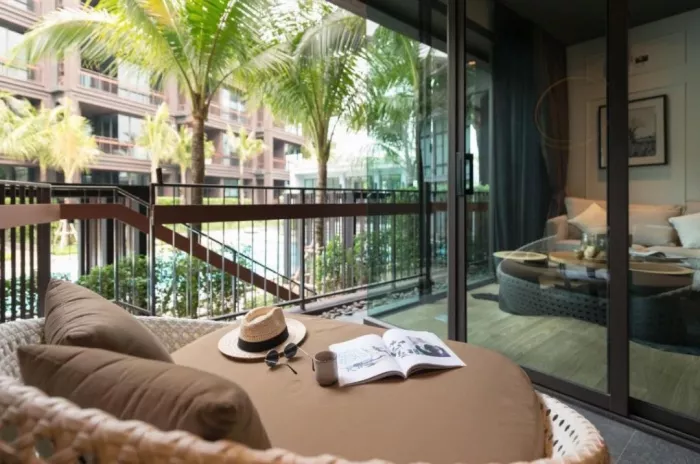 Отель «Saturdays Residence by Brown Starling»