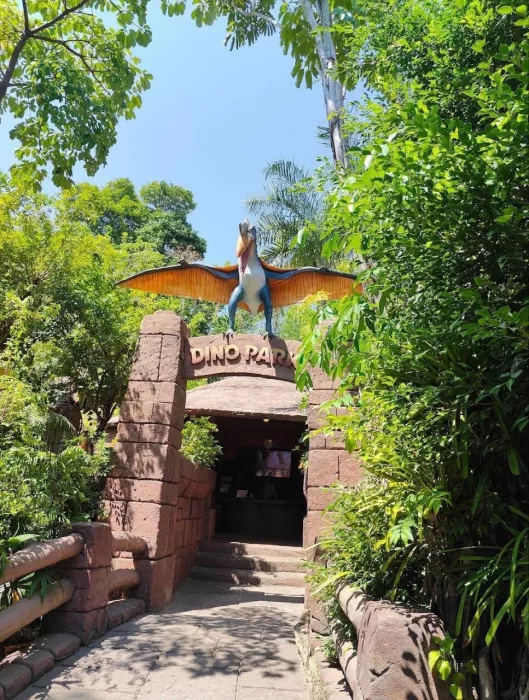 Парк «Dino Mini Golf & Restaurant»