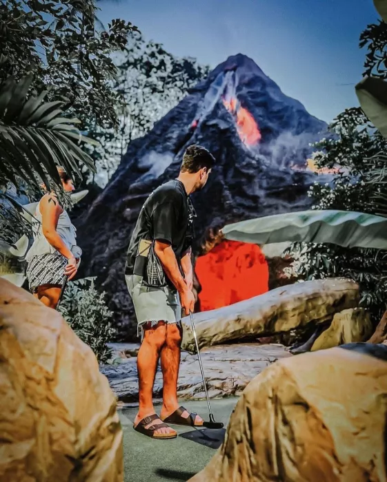Парк «Dino Mini Golf & Restaurant»